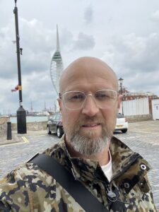 Andy Moss, Oakbridge Consulting founder and leadership coach, ready to discuss bespoke leadership development